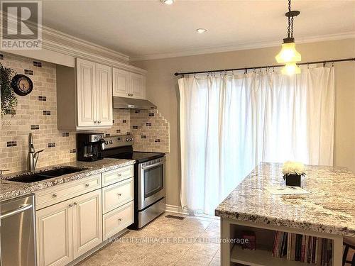 46 Alpha Mills Road, Mississauga, ON - Indoor Photo Showing Kitchen
