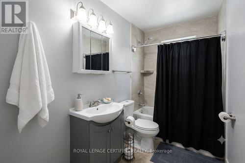 55 Garner Road, Hamilton, ON - Indoor Photo Showing Bathroom