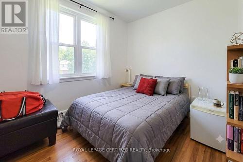 55 Garner Road, Hamilton, ON - Indoor Photo Showing Bedroom