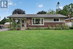 3 NORTHWOOD DRIVE  St. Catharines, ON L2M 4J4