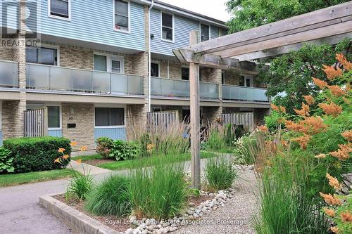 30 - 35 BRECKENRIDGE DRIVE , Kitchener, Ontario N2B 3H5 2