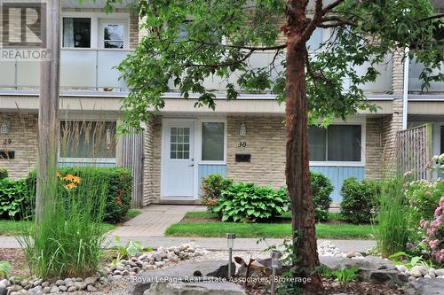 30 - 35 BRECKENRIDGE DRIVE , Kitchener, Ontario N2B 3H5 4