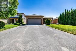 640 PINEWOOD DRIVE  Peterborough, ON K9K 1L2