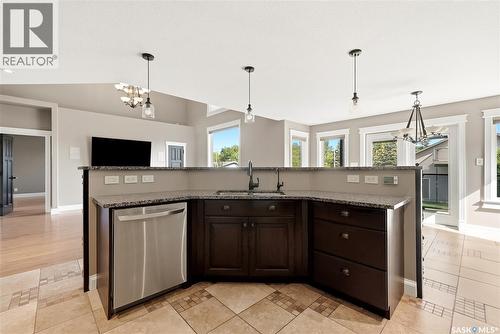 7 Lott Road E, White City, SK - Indoor Photo Showing Kitchen