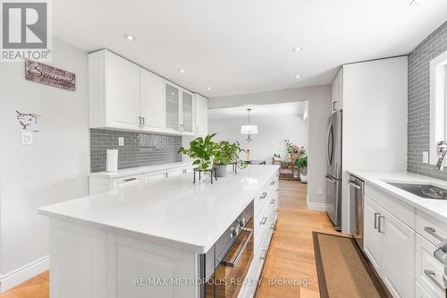 Main - 57 Calder Crescent, Whitby, ON - Indoor Photo Showing Kitchen With Upgraded Kitchen