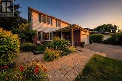 2796 TALLBERG COURT  Mississauga, ON L5J 1T1