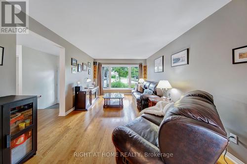 2796 Tallberg Court, Mississauga, ON - Indoor Photo Showing Living Room
