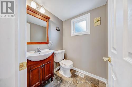 2796 Tallberg Court, Mississauga, ON - Indoor Photo Showing Bathroom