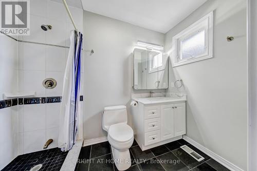 2796 Tallberg Court, Mississauga, ON - Indoor Photo Showing Bathroom