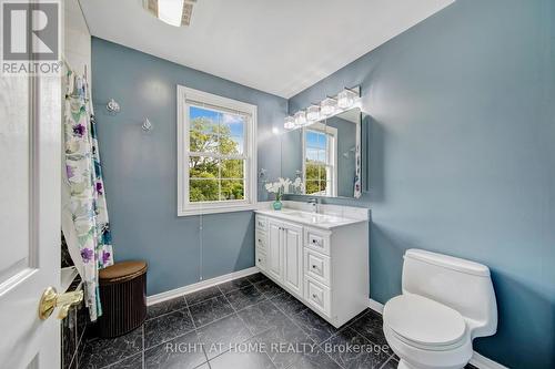 2796 Tallberg Court, Mississauga, ON - Indoor Photo Showing Bathroom