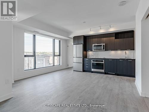 405 - 120 Eagle Rock Way, Vaughan, ON - Indoor Photo Showing Kitchen