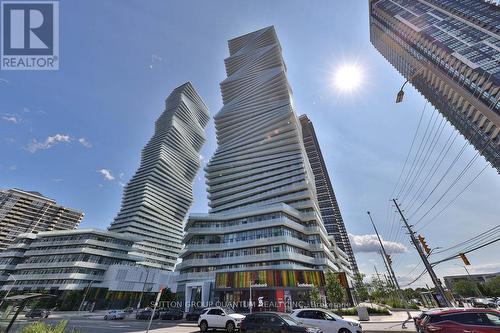 4001 - 3900 CONFEDERATION PARKWAY , Mississauga, Ontario L5V 0M3 2