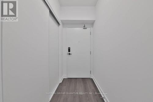 4001 - 3900 CONFEDERATION PARKWAY , Mississauga, Ontario L5V 0M3 4