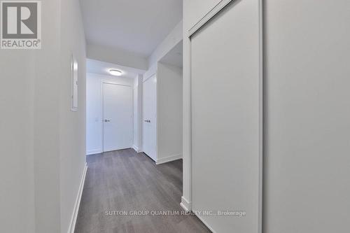 4001 - 3900 CONFEDERATION PARKWAY , Mississauga, Ontario L5V 0M3 5