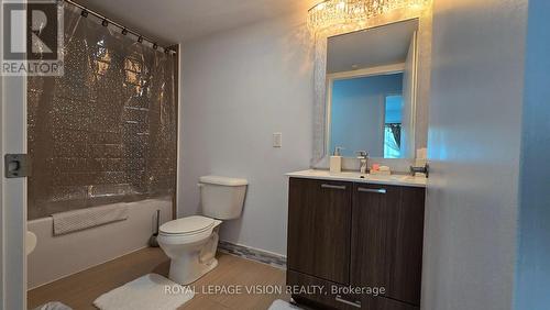 1812 - 2150 Lawrence Avenue E, Toronto, ON - Indoor Photo Showing Bathroom