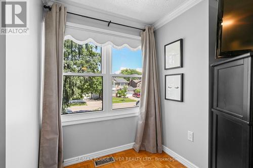 Primary Bedroom - 11 Canmore Boulevard, Toronto, ON - Indoor Photo Showing Other Room