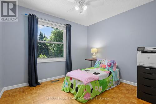 Bedroom - 11 Canmore Boulevard, Toronto, ON - Indoor Photo Showing Bedroom