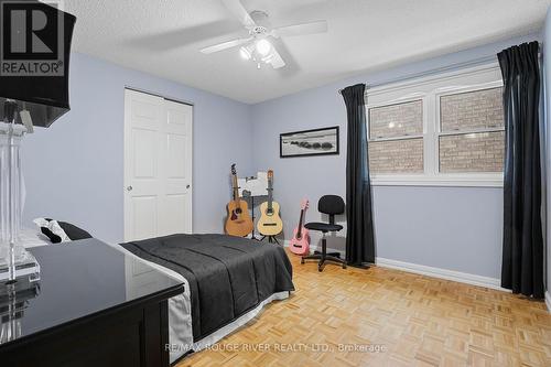 Bedroom - 11 Canmore Boulevard, Toronto, ON - Indoor Photo Showing Bedroom