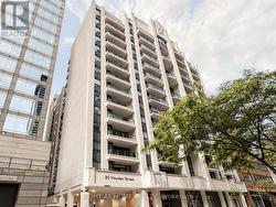 404 - 30 HAYDEN STREET  Toronto, ON M4Y 3B8