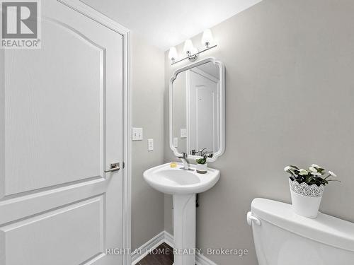 404 - 30 Hayden Street, Toronto, ON - Indoor Photo Showing Bathroom
