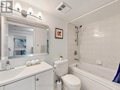 404 - 30 Hayden Street, Toronto, ON - Indoor Photo Showing Bathroom