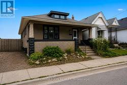 31 MOUNT PLEASANT AVENUE  London North (North N), ON N6H 1C8