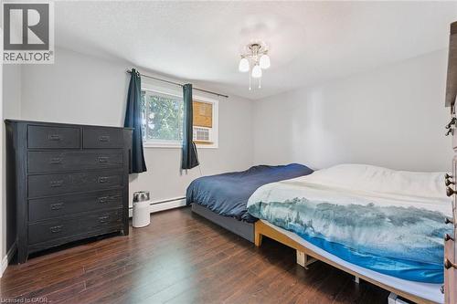 153 Fourth Avenue, Kitchener, ON - Indoor Photo Showing Bedroom