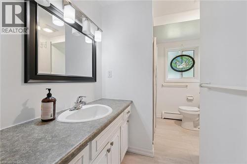 153 Fourth Avenue, Kitchener, ON - Indoor Photo Showing Bathroom