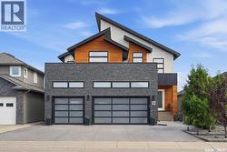111 Fleming CRESCENT  Saskatoon, SK S7W 0E7