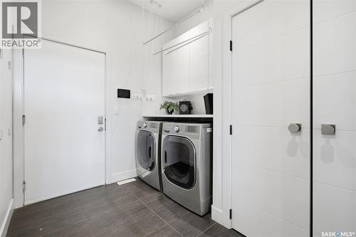 111 Fleming Crescent, Saskatoon, SK - Indoor Photo Showing Laundry Room