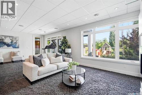 111 Fleming Crescent, Saskatoon, SK - Indoor Photo Showing Living Room