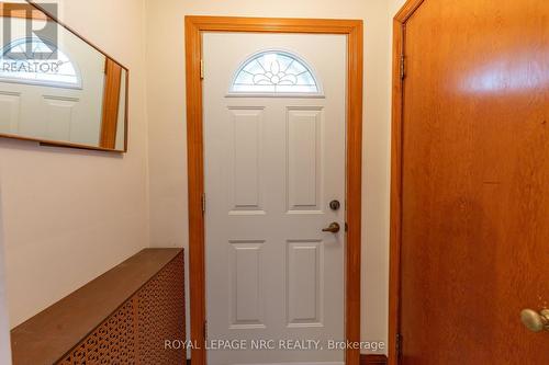 front entry with closet - 215 Knoll Street, Port Colborne (Main Street), ON - Indoor Photo Showing Other Room