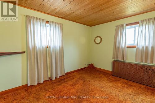 main floor bedroom - 215 Knoll Street, Port Colborne (Main Street), ON - Indoor Photo Showing Other Room
