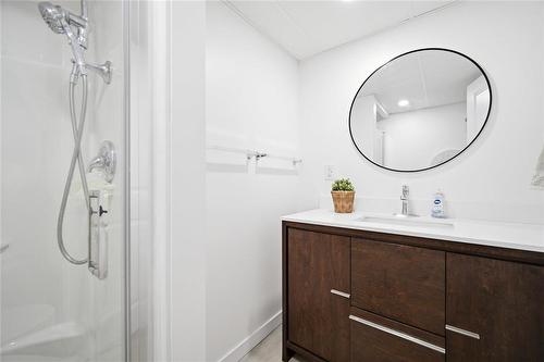 Common Bathroom (Lower Level) - 223 Harmony Lane, Steinbach, MB - Indoor Photo Showing Bathroom