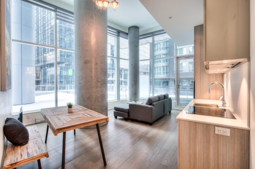 207 1155 Rue De La Montagne — photo 1