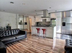 202-450 Rue De La Gauchetière E.  Montréal (Ville-Marie), QC H2L 2H5