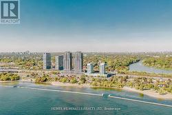 1928 LAKESHORE BOULEVARD W Toronto, ON M6S 1A1
