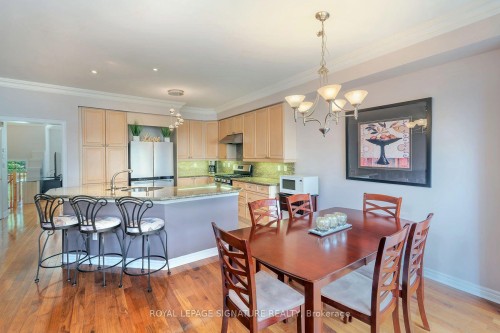 469 Bristol Road W, Mississauga, ON - Indoor Photo Showing Dining Room