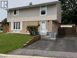 4 HARDCASTLE COURT  Brampton, ON L6S 2A9
