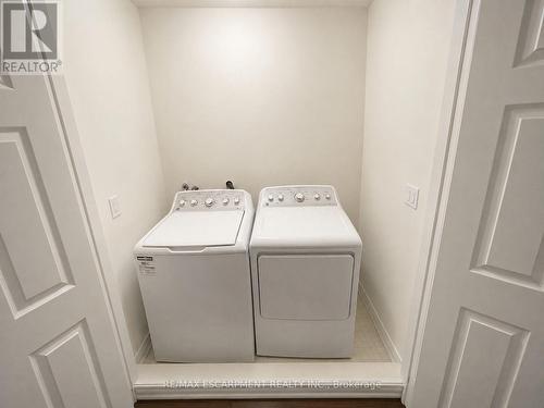 3930 Tufgar Crescent, Burlington, ON - Indoor Photo Showing Laundry Room