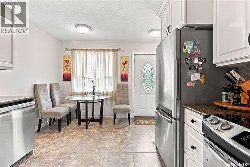 2715 Arlington Avenue, Saskatoon, SK - Indoor Photo Showing Kitchen