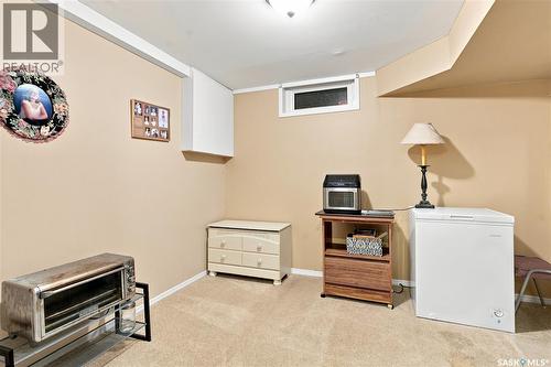 2715 Arlington Avenue, Saskatoon, SK - Indoor