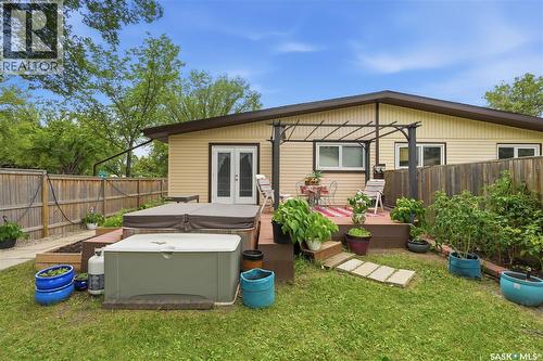 2715 Arlington Avenue, Saskatoon, SK - Outdoor