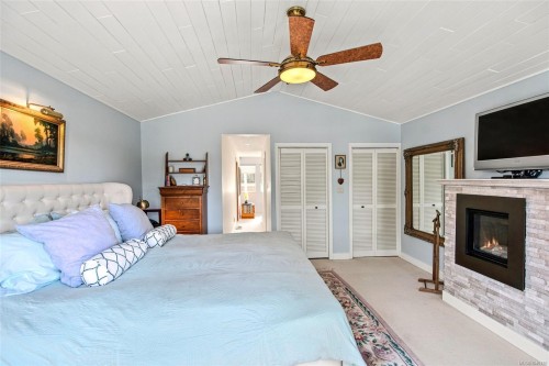 549 Memorial Ave, Qualicum Beach, BC 
