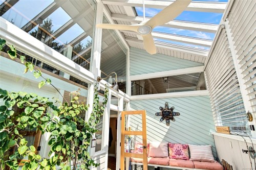 549 Memorial Ave, Qualicum Beach, BC 