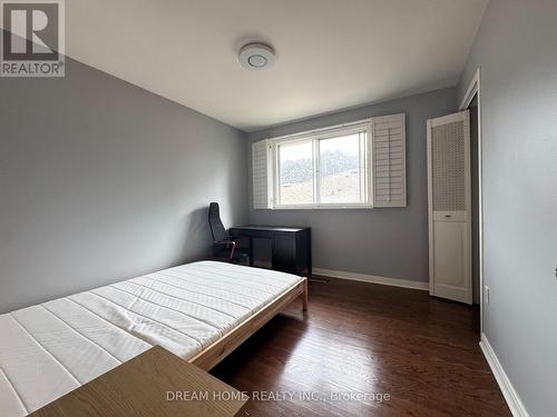 31 Markhaven Road, Markham, ON - Indoor Photo Showing Bedroom