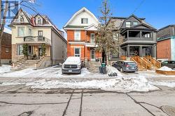 UNIT 2 - 277 ARLINGTON AVENUE Ottawa, ON M6C 2Z6