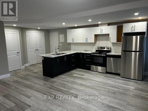 3815 PORTAGE ROAD , Niagara Falls (Stamford), Ontario L2J 2L1 4