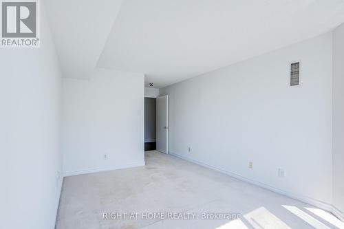 912 - 4 Park Vista Drive, Toronto, ON - Indoor Photo Showing Other Room