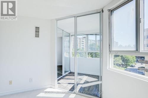 912 - 4 Park Vista Drive, Toronto, ON - Indoor Photo Showing Other Room